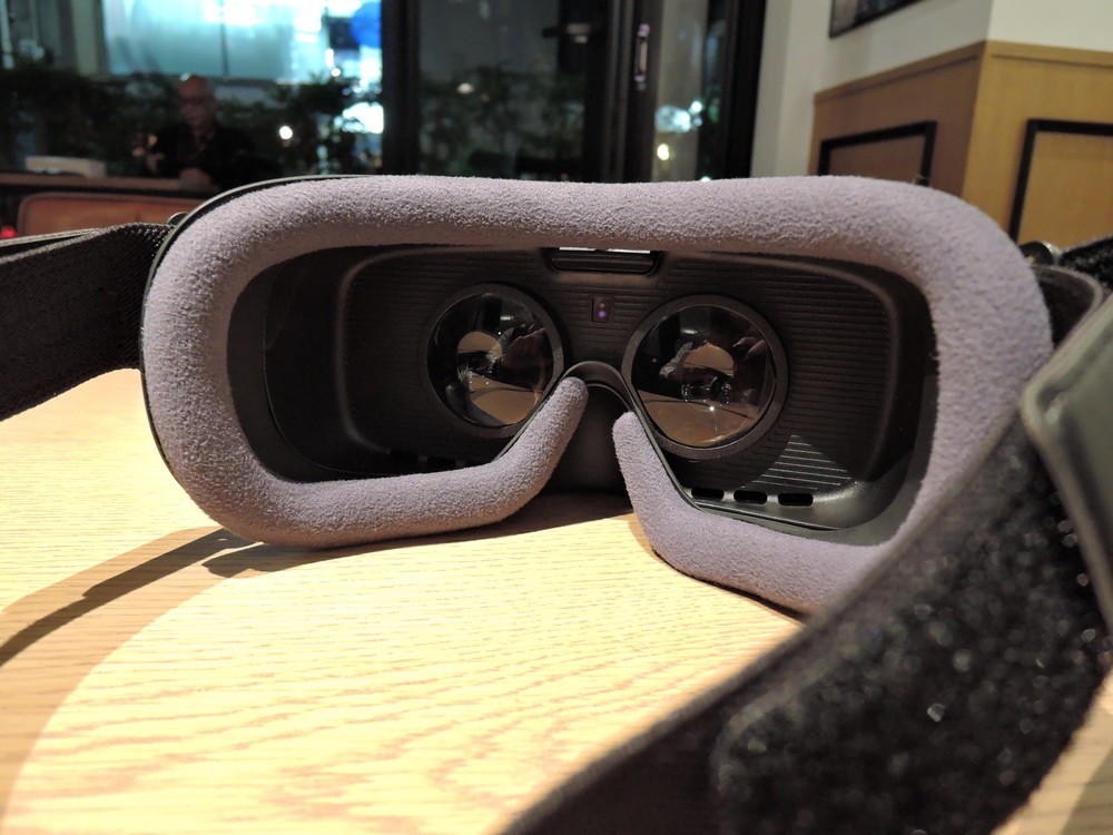 新型「Galaxy Gear VR」