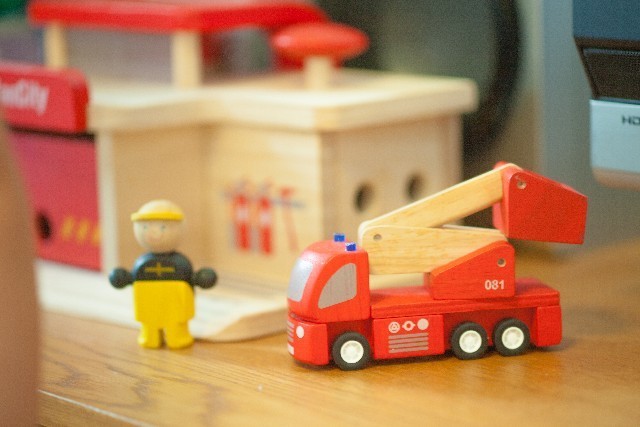 オモチャの番人！　安全を支える「RoHS指令対応マーク」とは？