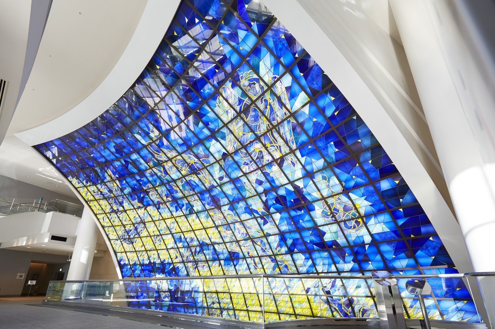 限定公開されるステンドグラス「星座 '94横浜」