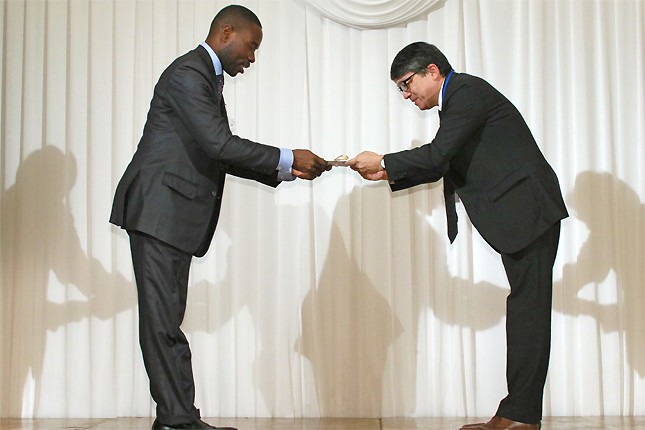 FAO飢餓撲滅草の根募金の贈呈