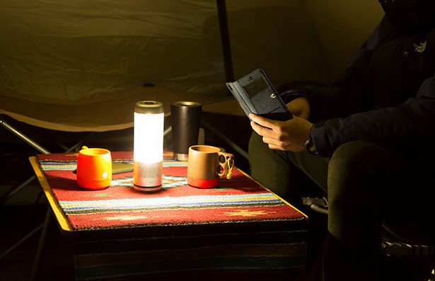 キャンプ泊での夜のテントや車の中でも安心して使える