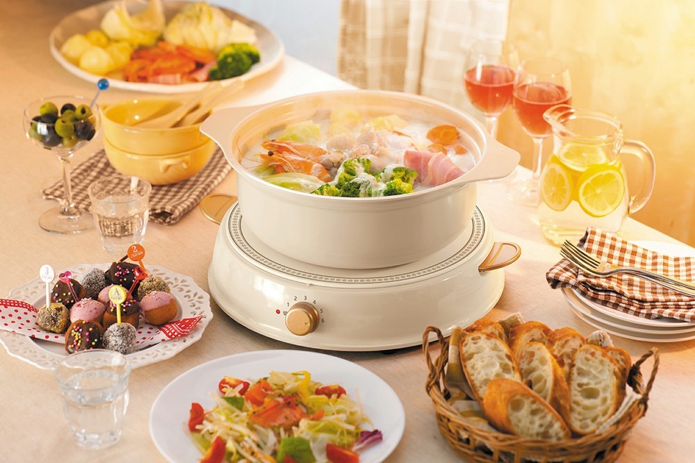 家族や友人たちと囲む「パーティIHコンロ ricopa」　アイリスオーヤマ