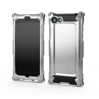 iPhone 7/7 Plusケース、ジュラルミン無垢材から削り出しオーダーメイド