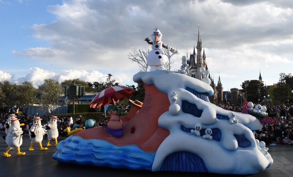 「フローズンファンタジーパレード」