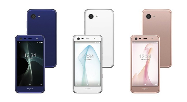 片手持ちサイズに高画質カメラ　auスマホ「AQUOS SERIE mini」