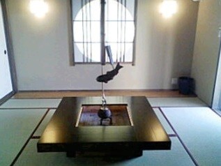 スパなのに囲炉裏を完備