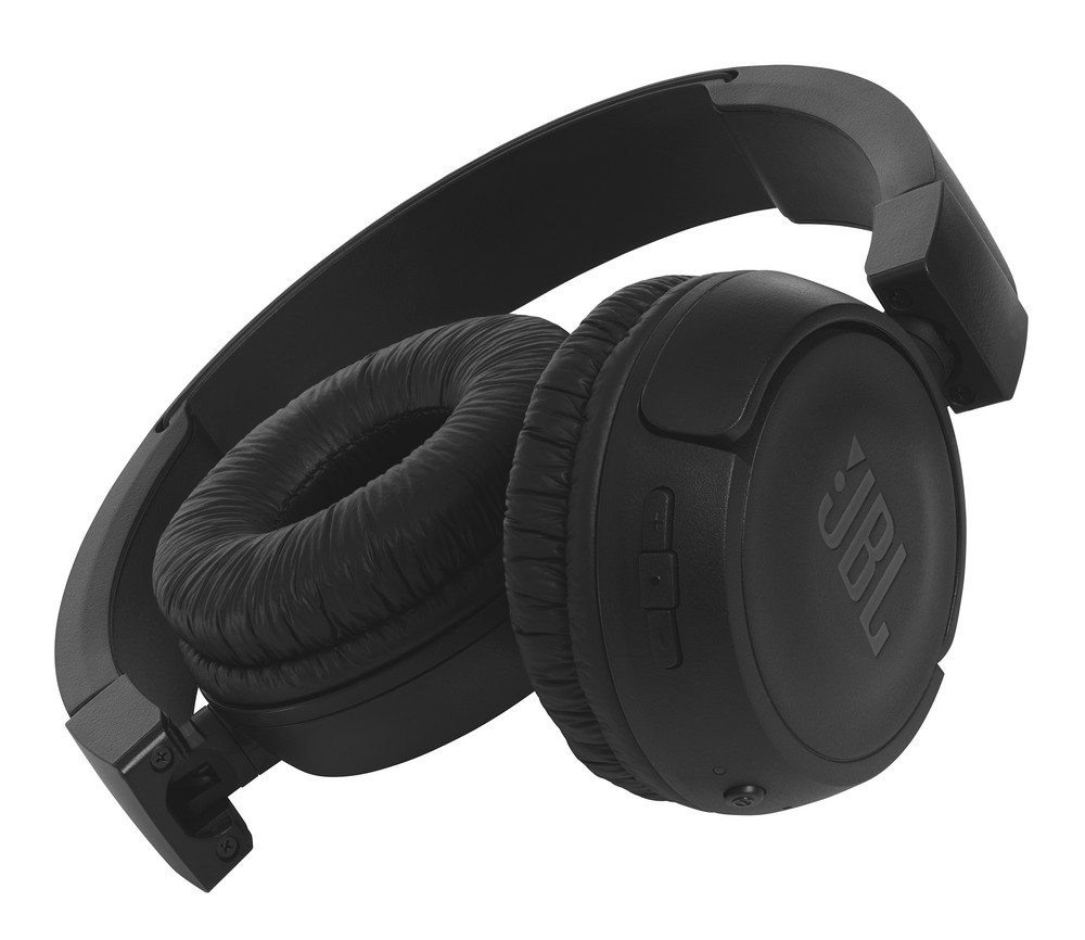 コンパクトに折りたため軽量設計