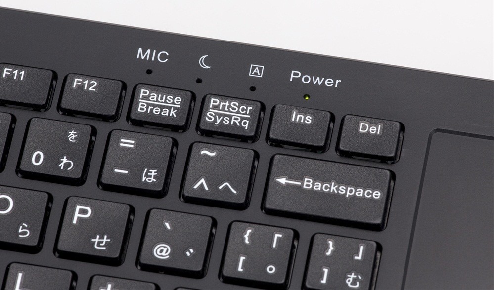 最大6時間駆動のバッテリーを内蔵、電源がなくても使用できる