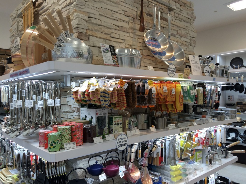 金物問屋の強み生かした店舗「金山新吉」　道具にこだわり守る「和の食文化」