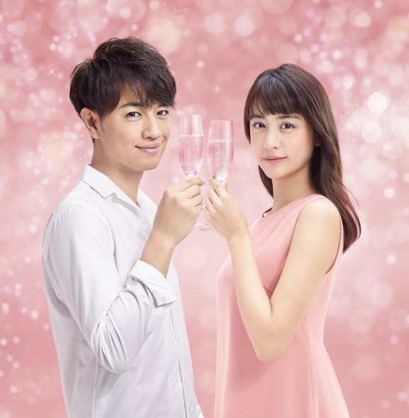 山本美月と斎藤工、宝酒造のスパークリング清酒「澪」新イメージキャラクターに就任