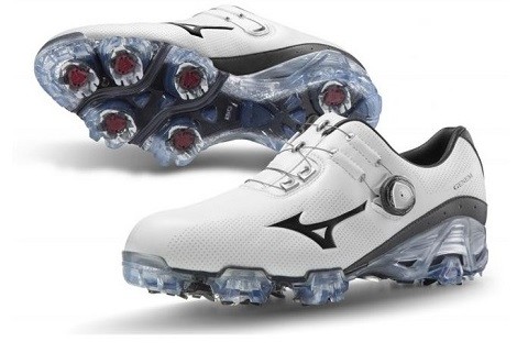 スイングをサポートする機構を備えたゴルフシューズ、ミズノから