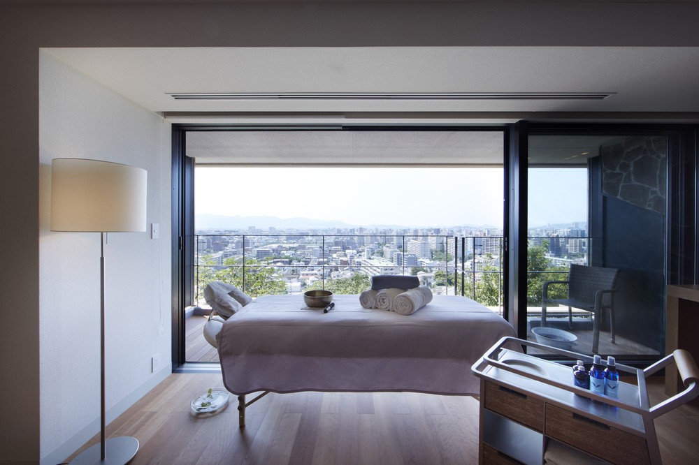 「ヒルトップスパ」のトリートメントサービス付き