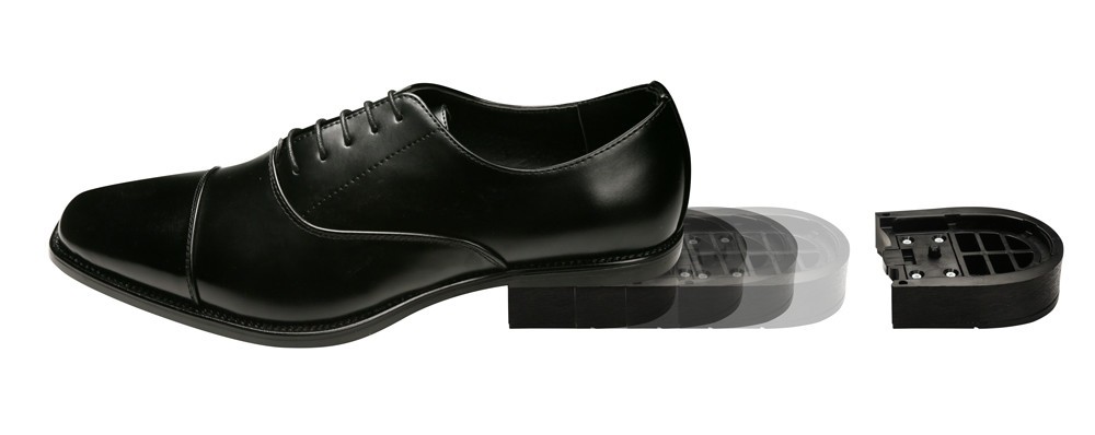 「たった10秒でヒールを交換できる」ドンキのビジネスシューズ　スペア付きで価格は5900円！