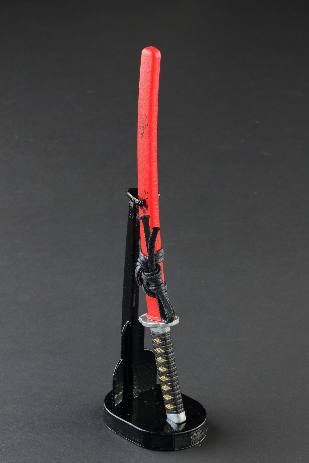 掛け台に置かれた土方モデル