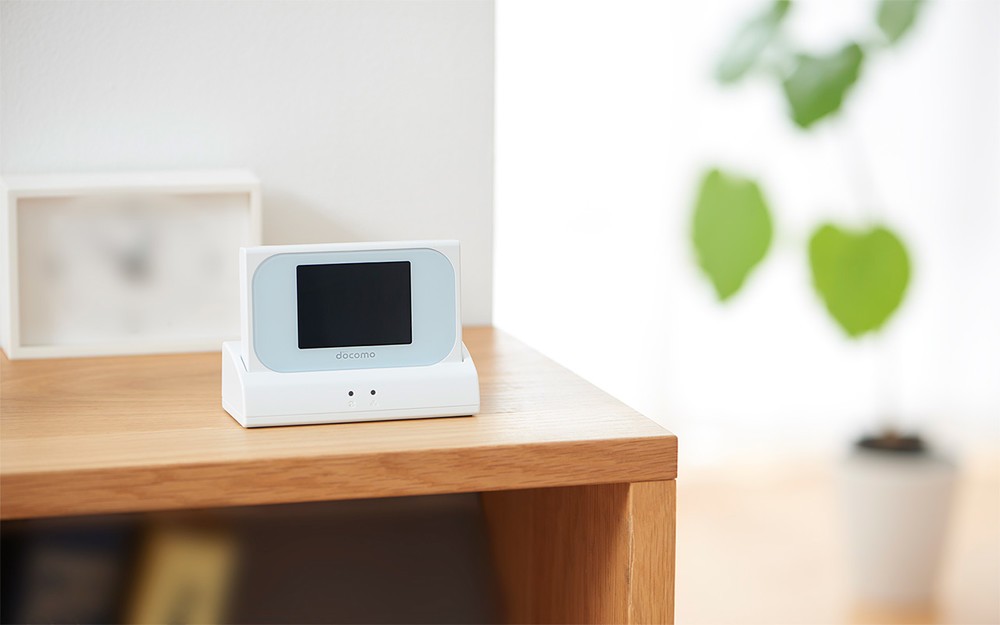 「PREMIUM 4G」682Mbp対応、ドコモのモバイルWi-Fiルーター