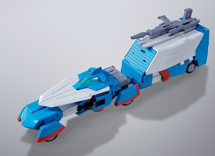 ザブングル・カー。走行型のスキッパーとローバーを連結した形態。ライフルをローバーの天面に固定することも出来る