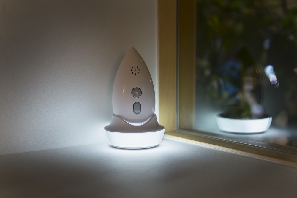 IoT対応LEDライト「MAmoria it」...スマホと連携、地震や天気の変化を音と光でお知らせ