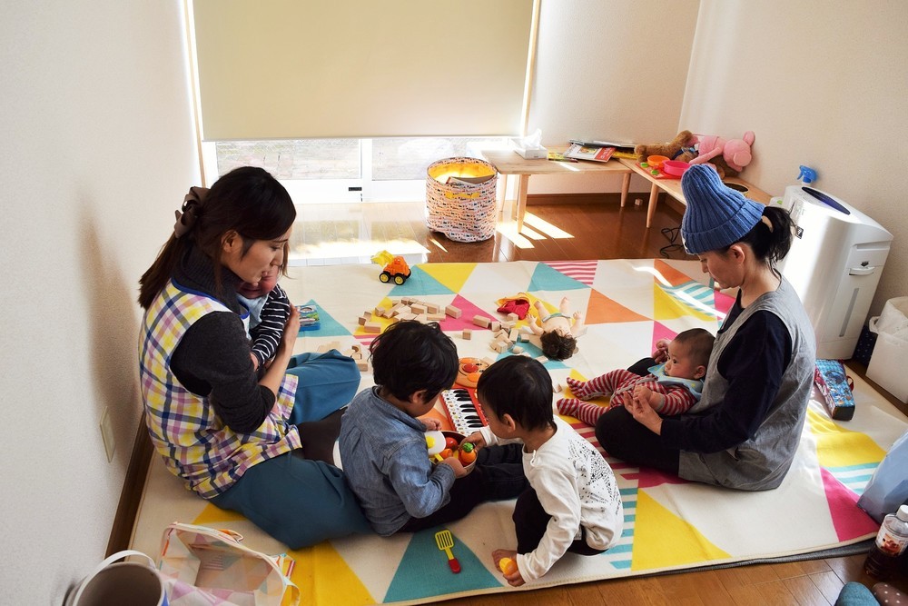 「子どもと一緒に通える理想のオフィス」、東京・目黒区に誕生　庭付き一軒家、保育士もいる！！