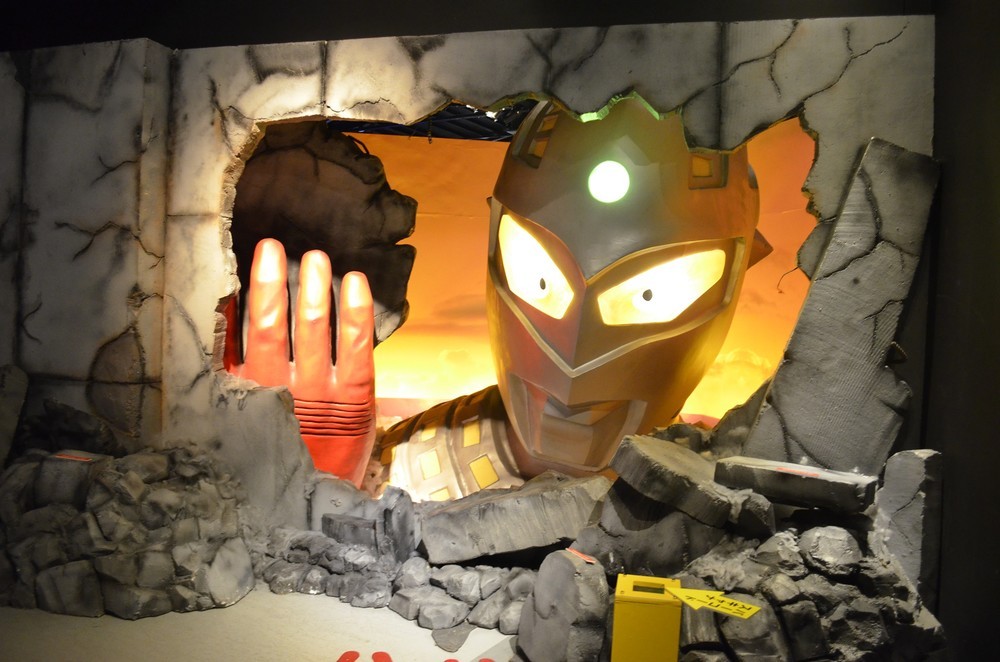 「フォトスポット」で巨大ウルトラセブンにも会える