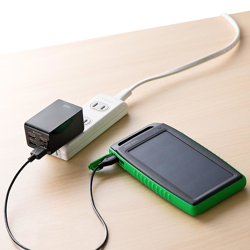 USB充電器に接続して充電した場合、フル充電まで約7時間