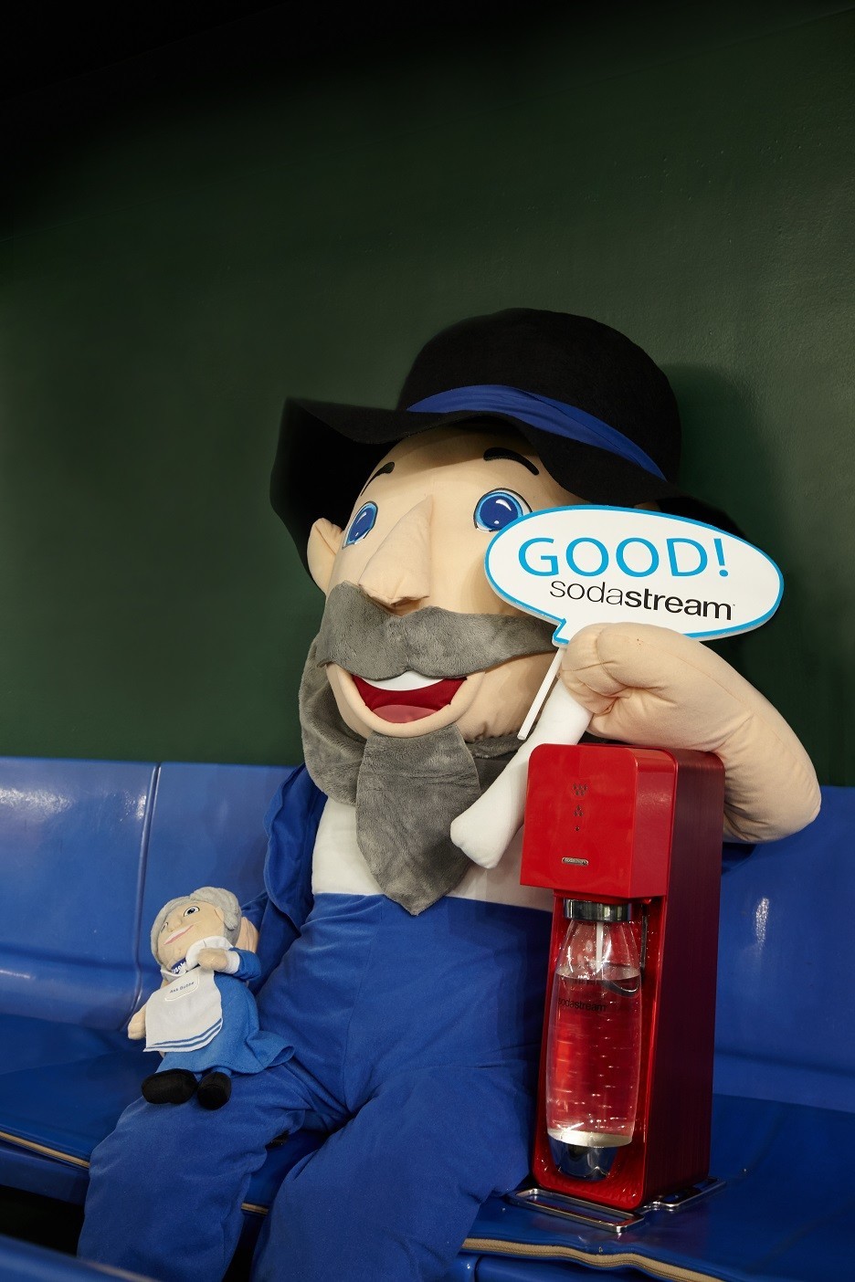 幸運を呼ぶと話題のマスコット「メンシュ」