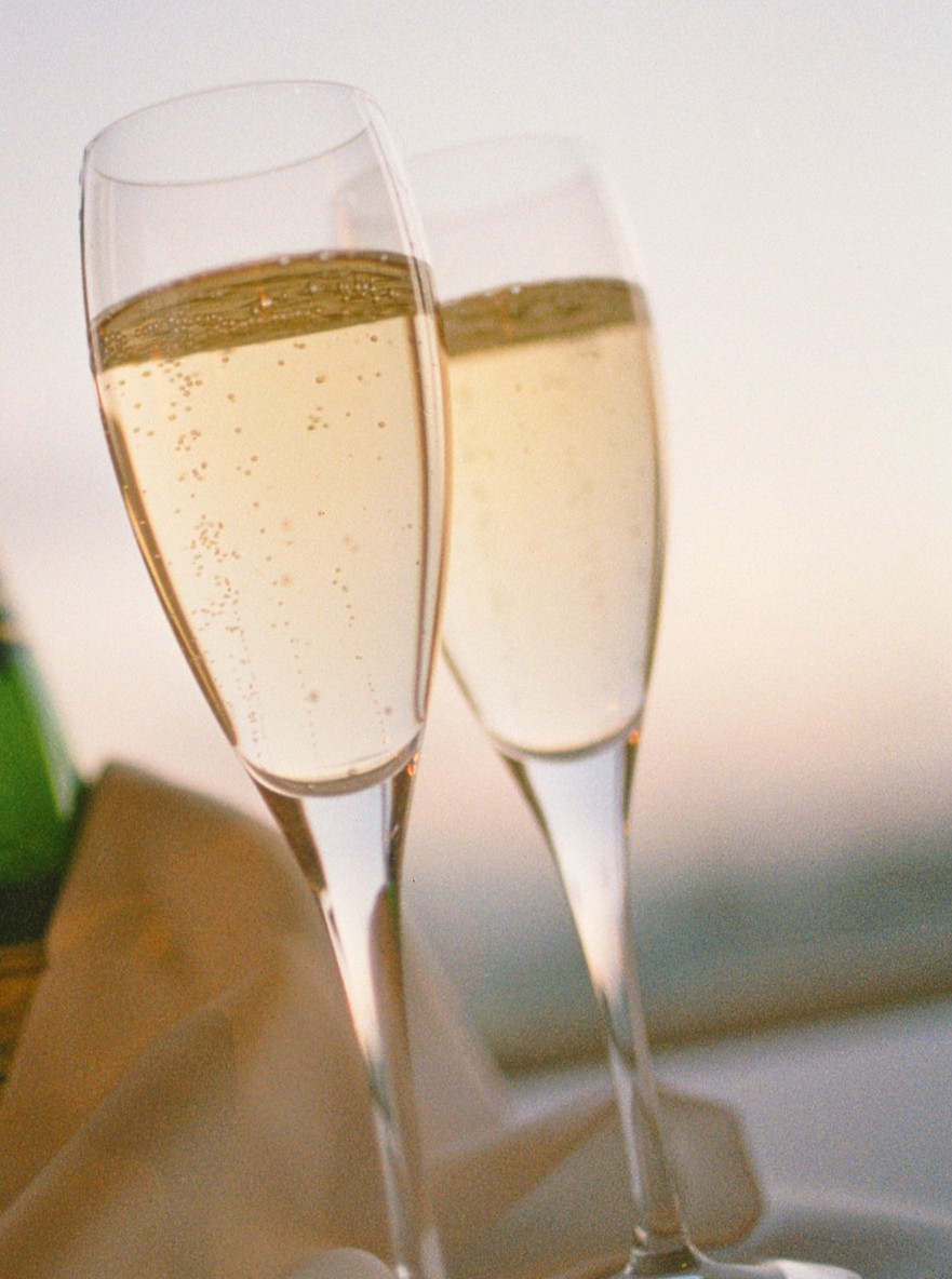 「シャンパンの帝王」とも言われる「クリュッグ」を楽しみながら