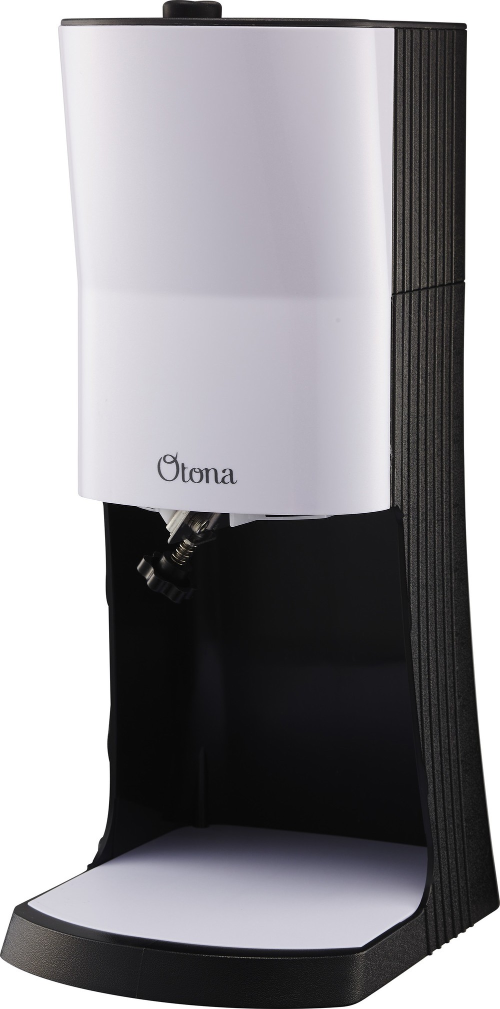 氷受け部が広くなり、一度にたくさんの量を削れるように