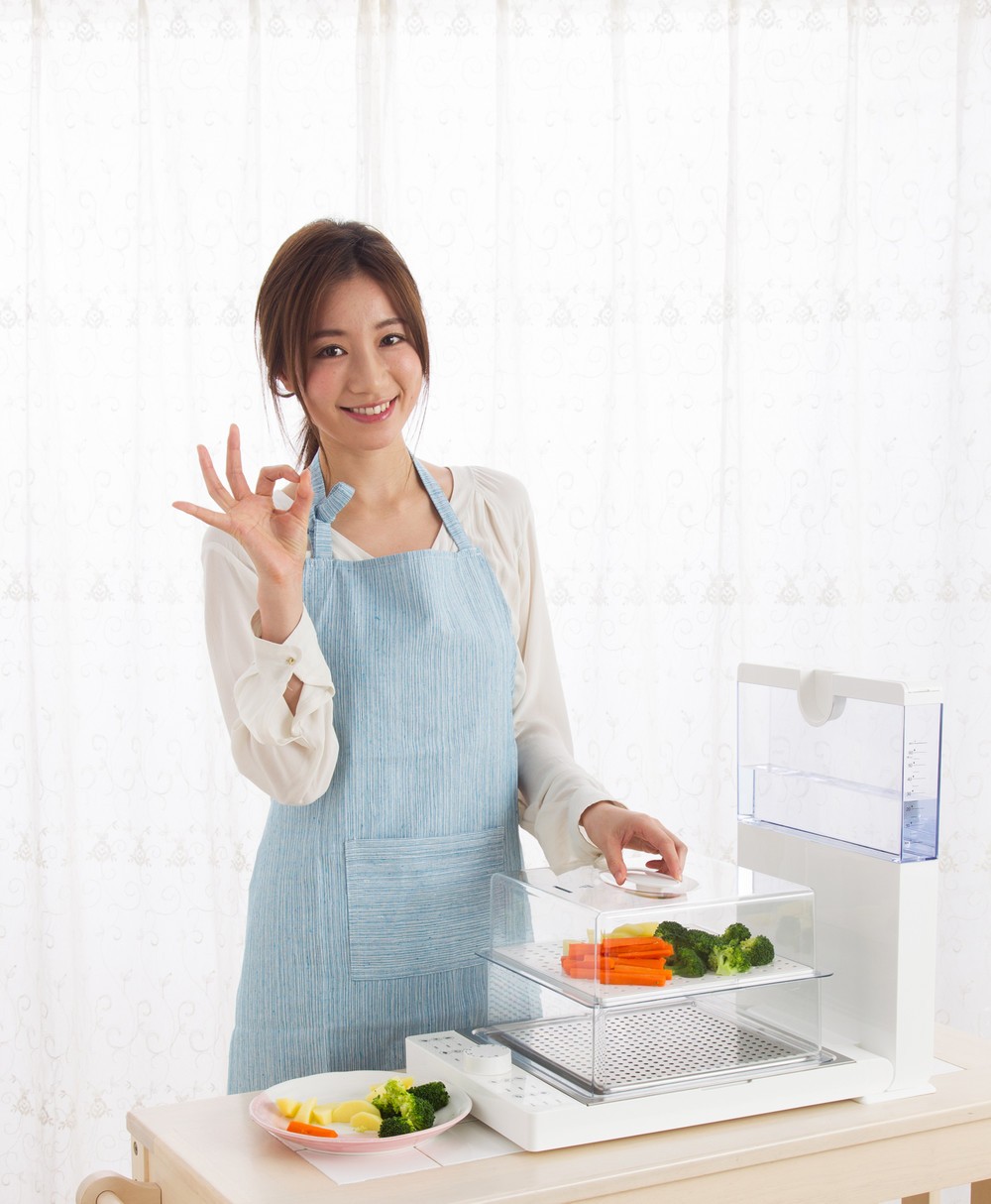 ヘルシー蒸し料理が簡単に...「スチームクッカー」折り畳んでコンパクト収納
