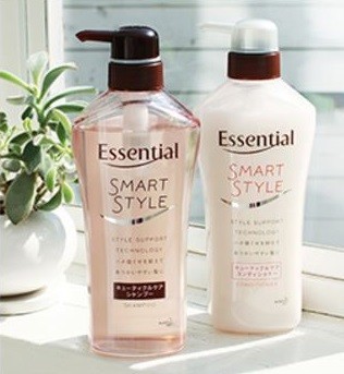 「エッセンシャル　スマートスタイル」　ハネ寝ぐせ抑えるシャンプー＆コンディショナー