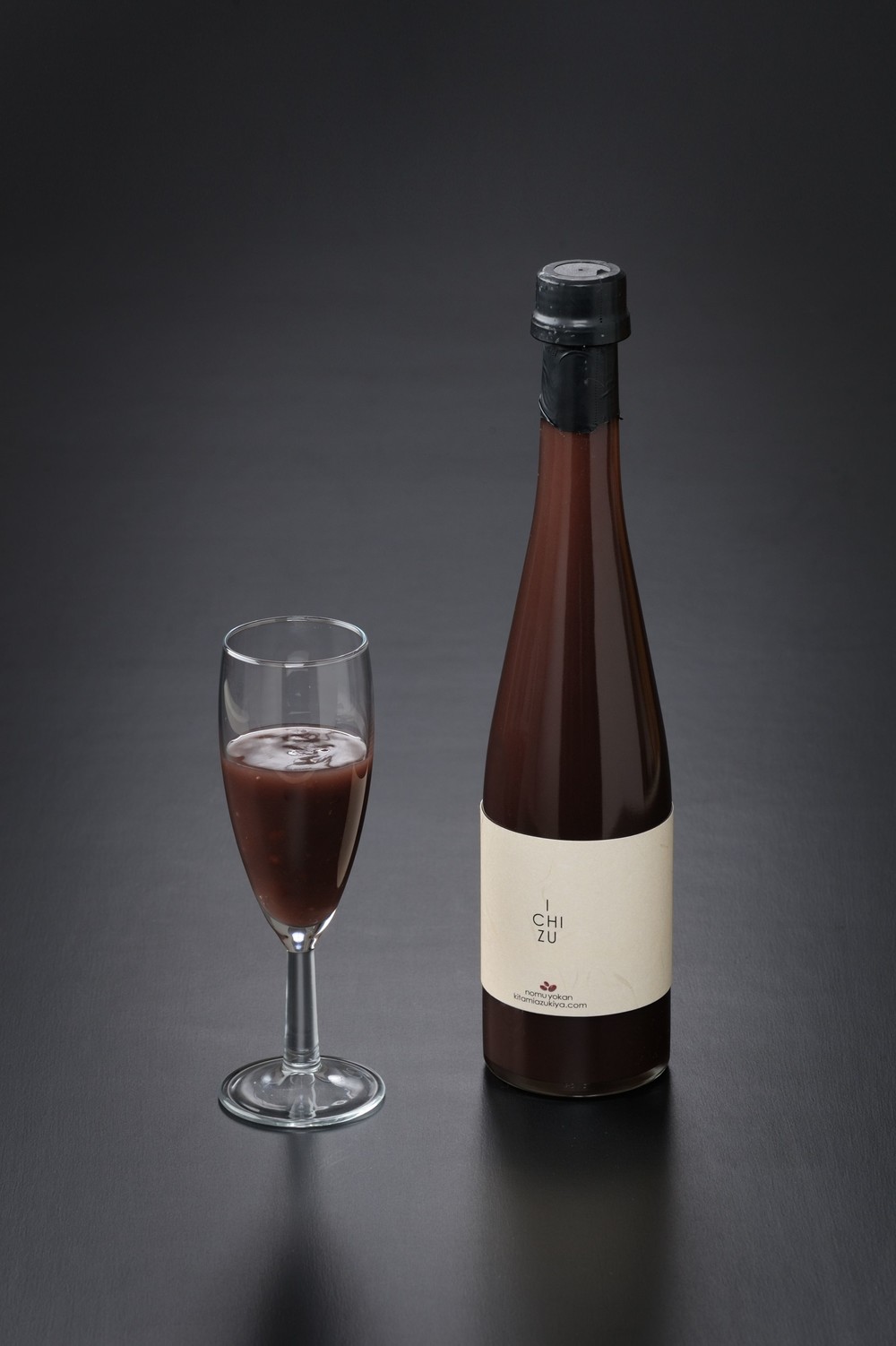 トーストやアイスにかけてもおいしい　「飲む」羊羹