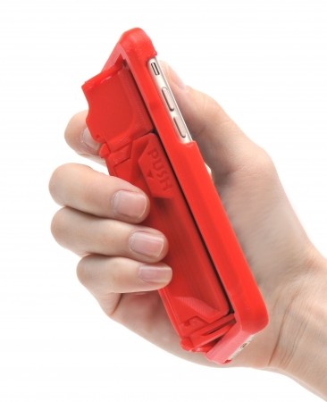 ワンプッシュでグリップが飛び出し、小さな手でも片手操作　3Dプリンターで作ったiPhoneケース「GRIPL」