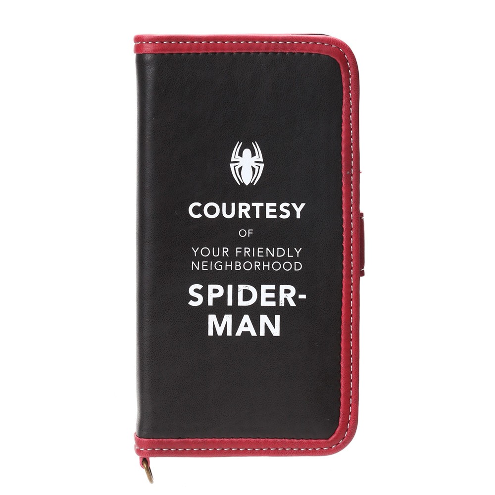 「スパイダーマン」「キャプテン・アメリカ」のロゴとタイポグラフィーをあしらったiPhoneケース