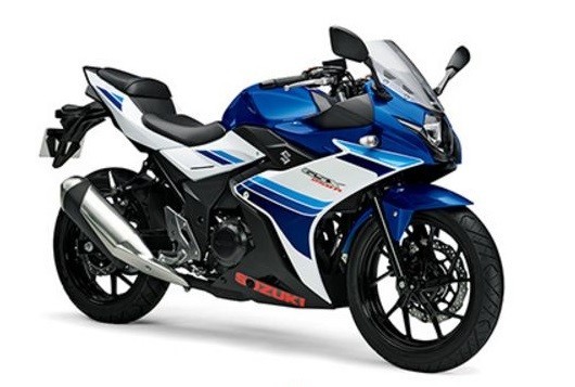 スズキ、街乗りの扱いやすさにこだわったロードスポーツバイク「GSX250R」発売