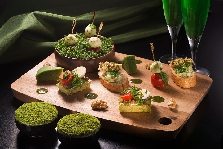 コケの観察会、コケルーム、コケカクテル...コケづくしの宿泊プラン　星野リゾート奥入瀬渓流ホテル