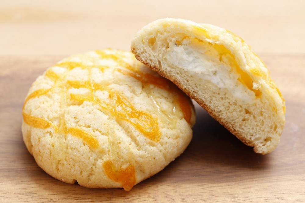 クワトロフォルマッジメロンパン/ボンジュール・ボン（中野）