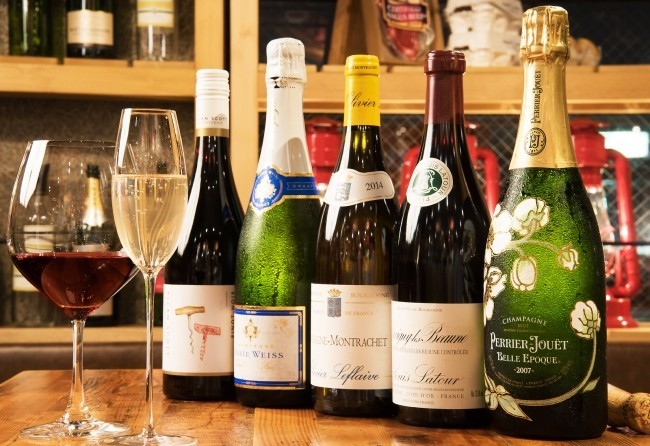 ボトルワインとシャンパンも全て赤字覚悟の破格値