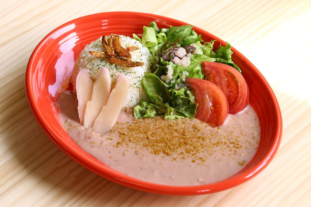 CAFE NEW GINGERで食べる「ピンクニュージンジャーカリー」