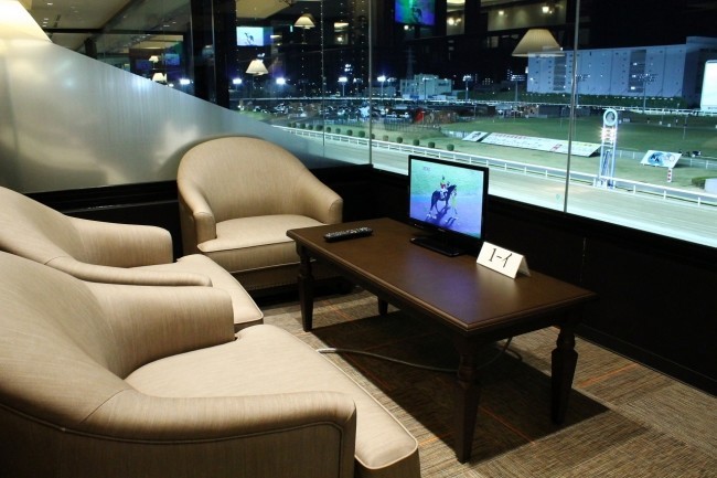 川崎日航ホテル、川崎競馬ナイター観戦宿泊プラン発売　コースを一望できる貴賓室席付き