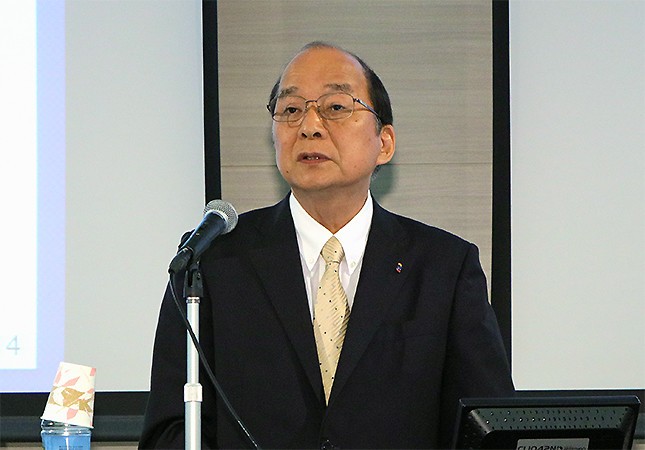 第1部に登壇した西鉄の倉富社長