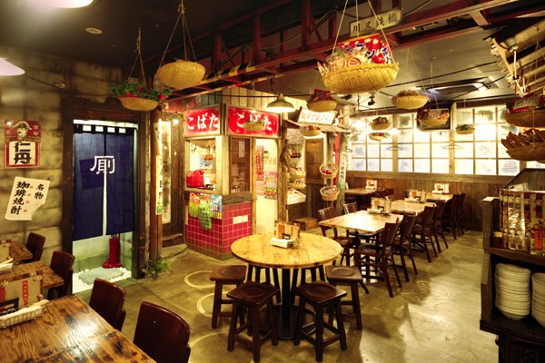 レトロな昭和へタイムスリップ！　駄菓子食べ放題の「駄菓子バー」、蒲田にOPEN