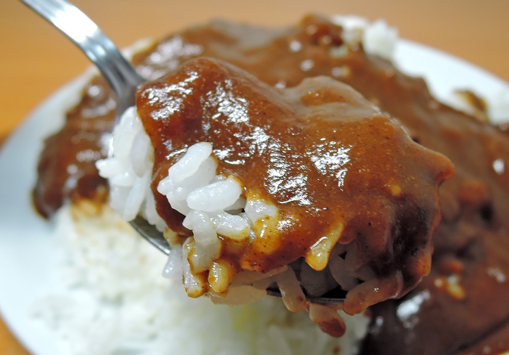 「超辛い」レトルトカレー3種を食べ比べ　夏バテ解消におすすめなのは？