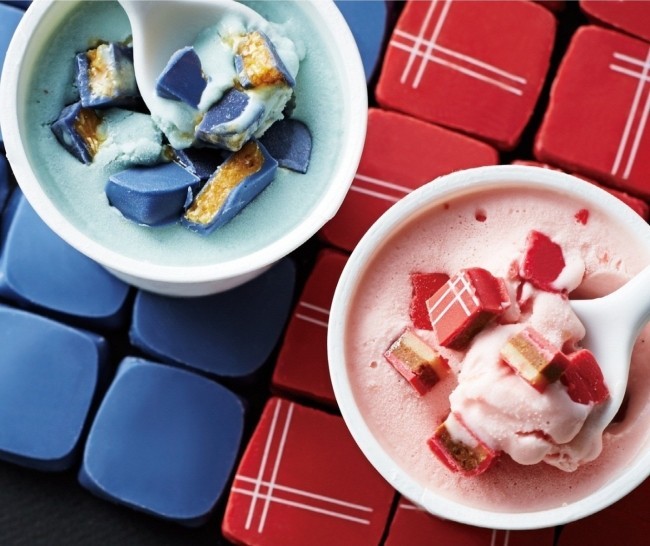 「泣けるおいしさ」と話題！　青チョコ＆赤チョコのジェラート食べてみた