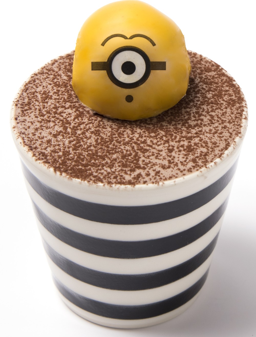 「ミニオンと乾杯！バナナスムージー」(C)Universal Studios.