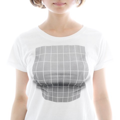錯視利用で誰でも「巨乳」に　トンでもTシャツ発売で「考えたやつ！出てこい！！」