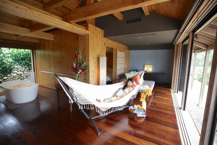 眠りのコンシェルジュがサポートするスパプログラム「ぐっすりにーぶい滞在」　星のや竹富島で