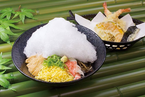 氷漬けの「そば」ってどう？　キンキンに冷えた「かき氷そば」