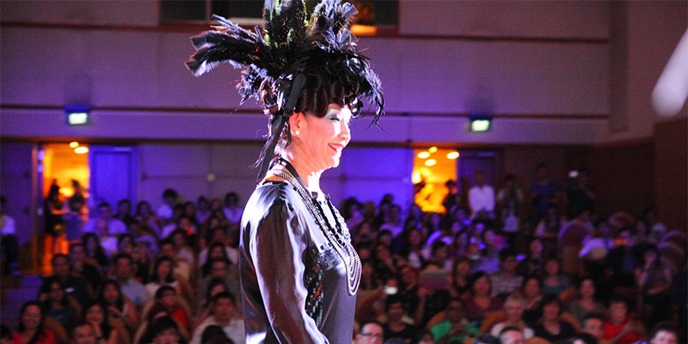 世界一、高齢者が美しい国になろう　シルバーエイジがモデルのショー開催