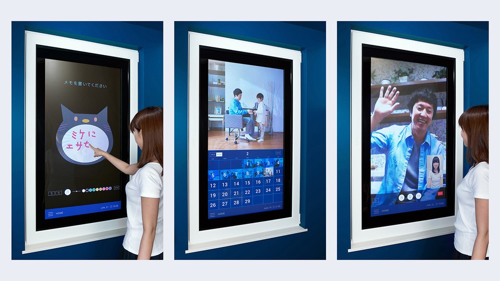 スマホ画面みたいに使える「未来窓」　チャットで会話、自動で換気...記者が体験してきた！