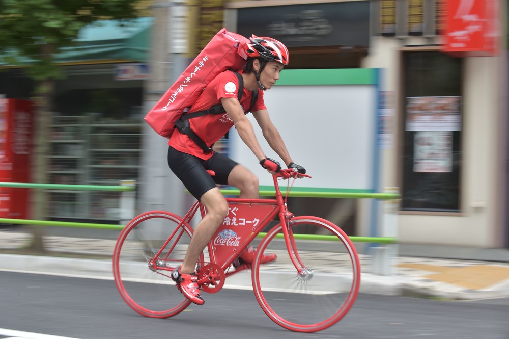 都内を「コーク便」が駆け回る。