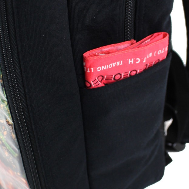 側面ポケット付き